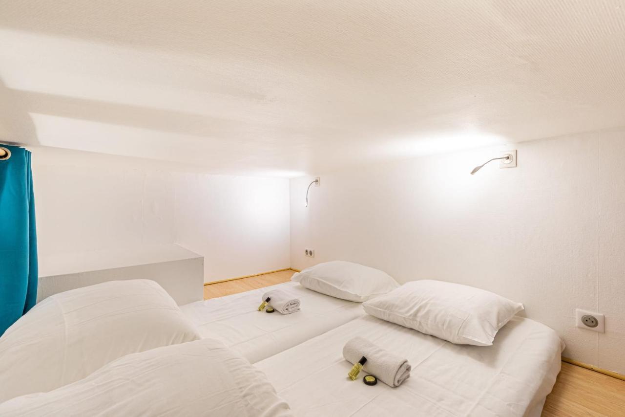 Guestready - Mellow Yellow In The 19Th Paris Bagian luar foto